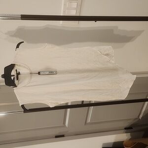 Harve Benard top, New! Size Medium